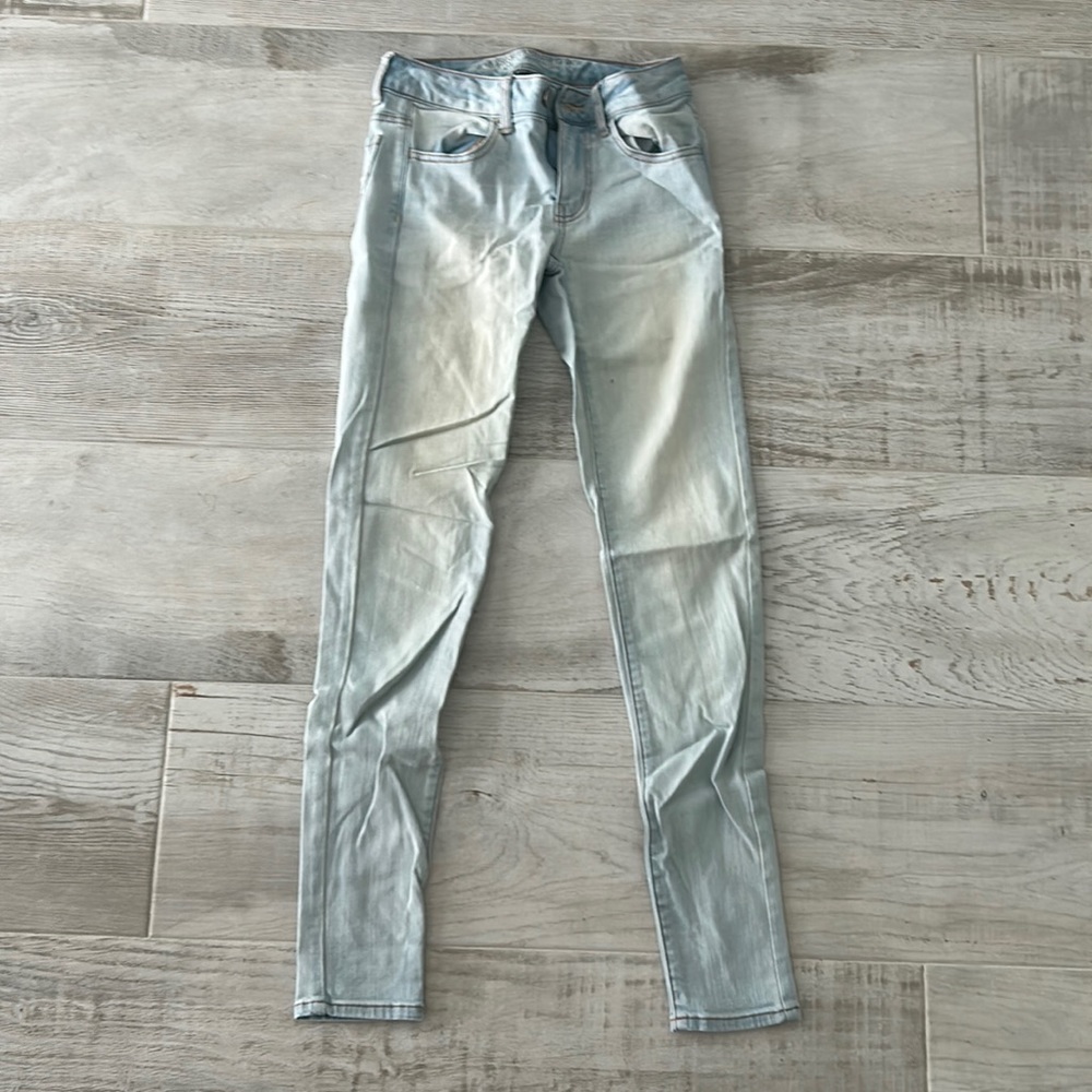 American Eagle light wash skinny jeans size 0 long